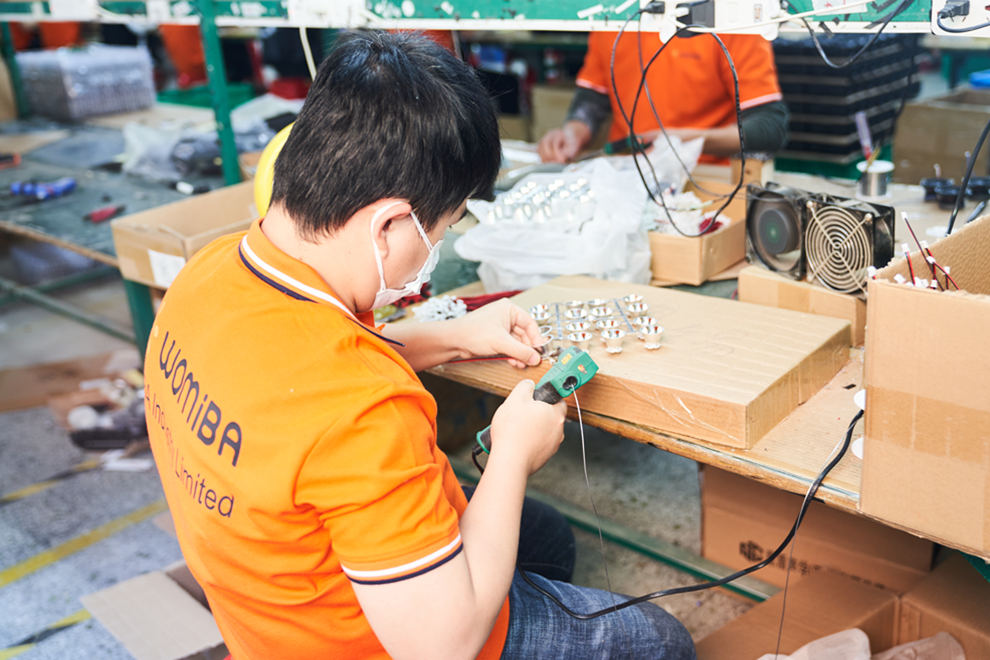 Bluetooth speaker assembling