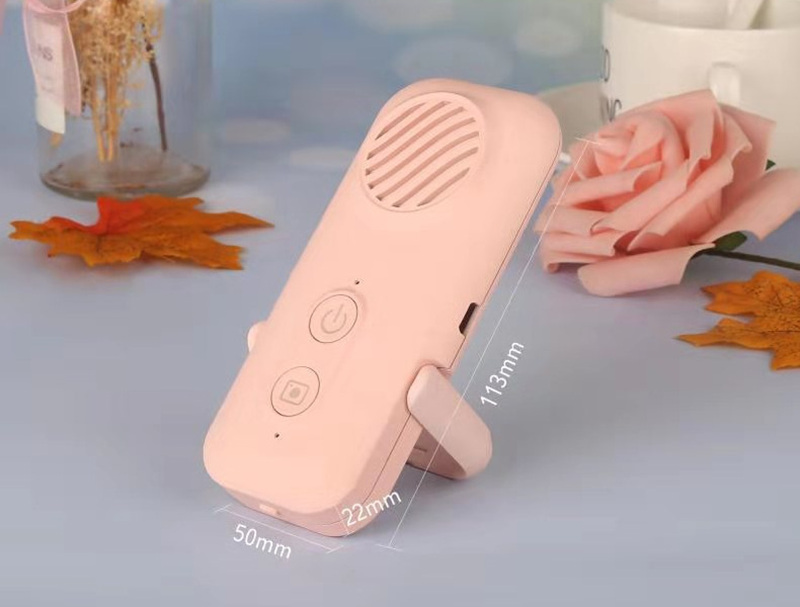 Mobile phone holder speaker